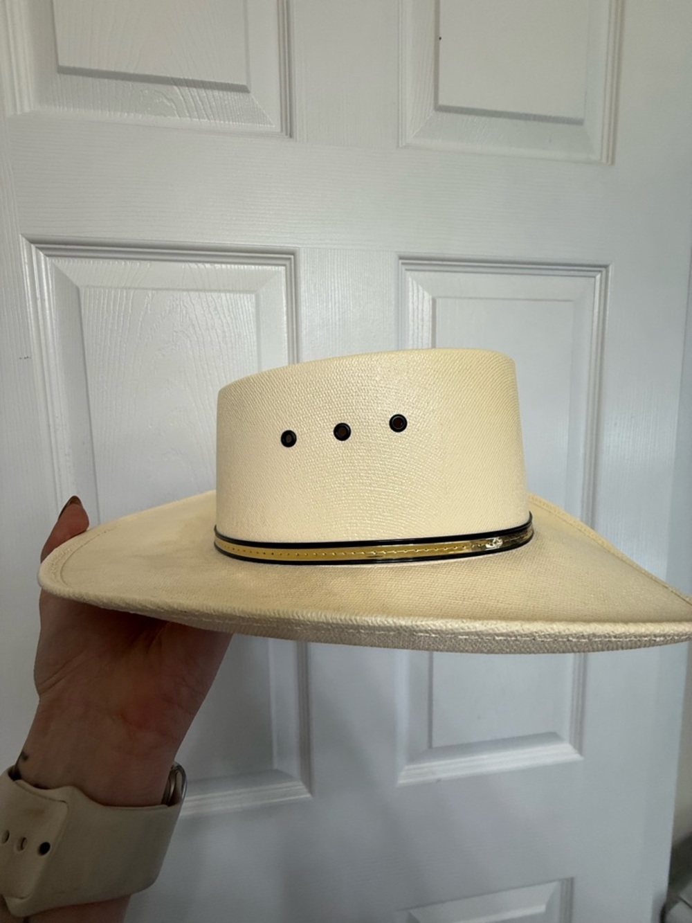 Men's Cream Western Hat with Black & Gold Band